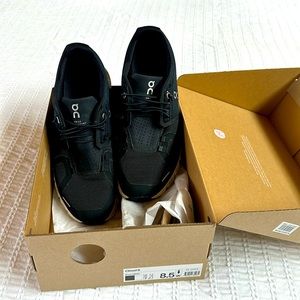 On Cloud Cloud 5 athletic shoes